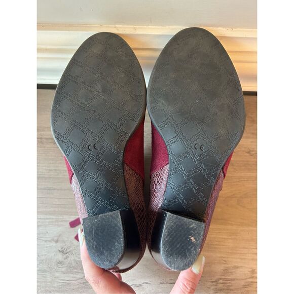 Vionic Anne bootie burgundy suede and faux snakeskin sz 9 work career - Picture 9 of 9